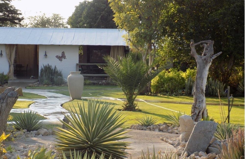 Eldorado Guest House & Camping Okaukuejo Zewnętrze zdjęcie